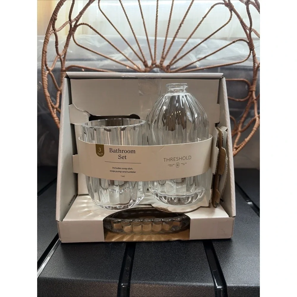 3pc Traditional Coordinate Bath Bundle Set - Threshold New In Box (MISSING PUMP)